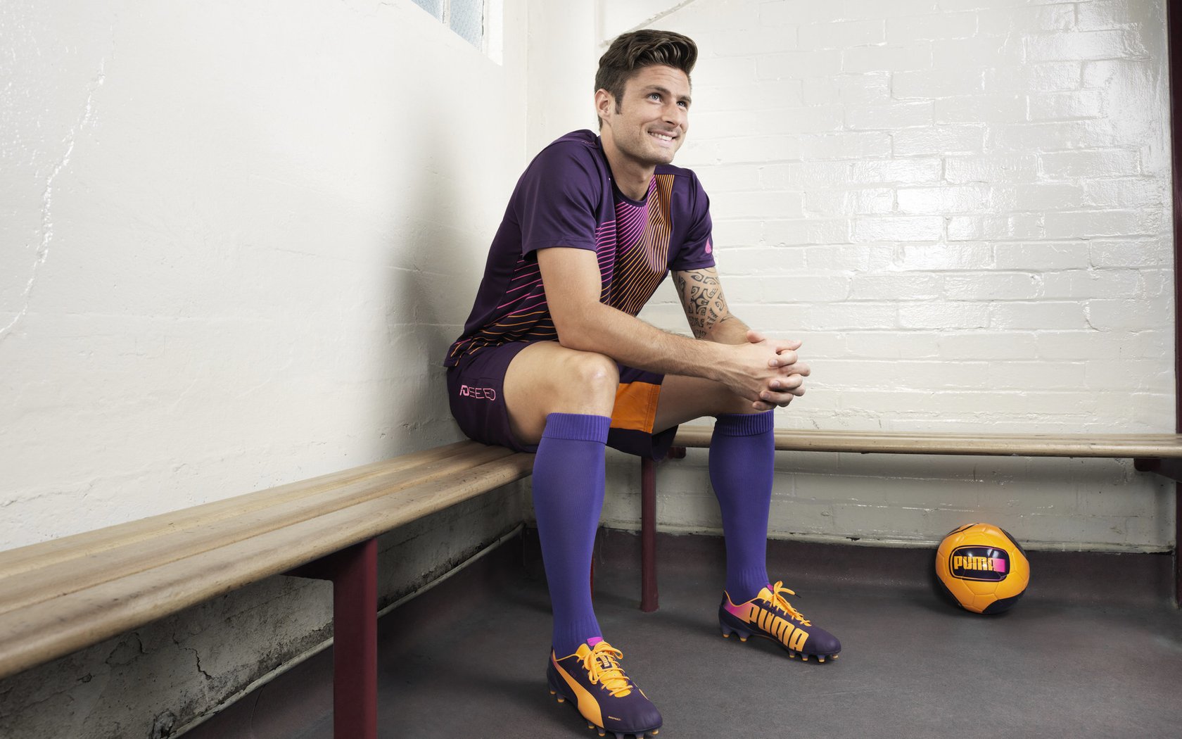 kaiyun中国官方网站-华沙主场胜球，险些保级形势一喜一愁，华沙足球